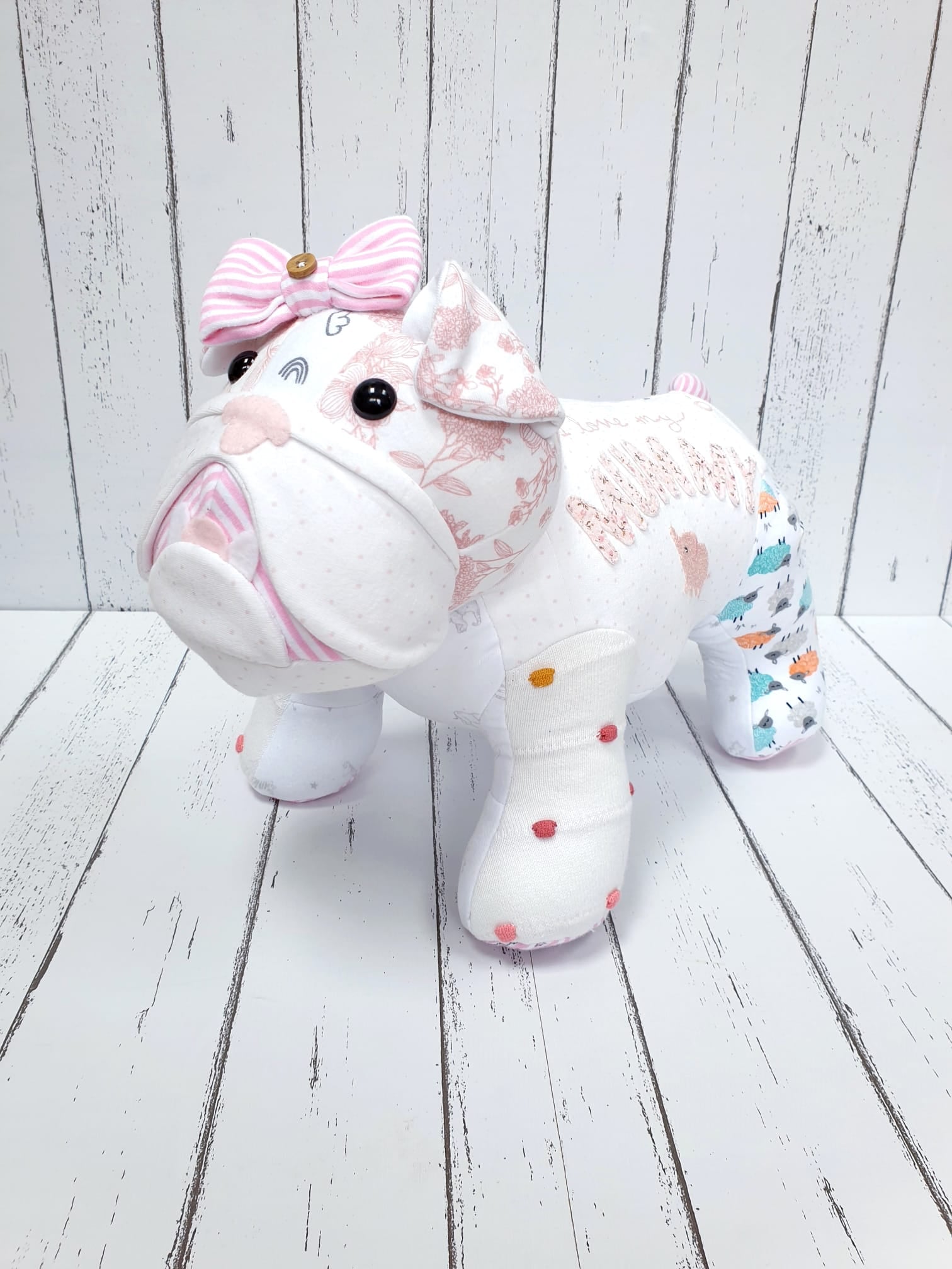 Bulldog Keepsake animals by Crescent Creations